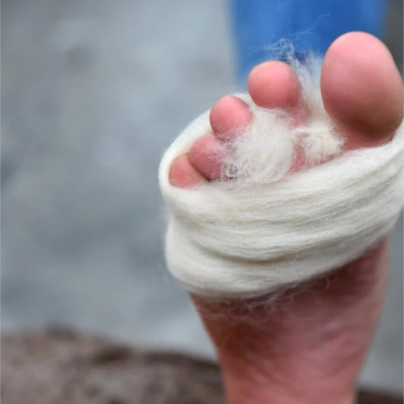 Merino Anti-Druk Wol – 50 Gram - Extra Verlichting En Tegen Blaarvorming 3 Merino Anti-Druk Wol – 50 Gram - Extra Verlichting En Tegen Blaarvorming - Afbeelding 2