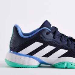 ADIDAS Tennisschoenen Voor Kinderen BARRICADE Multicourt Blauw/wit 10 ADIDAS Tennisschoenen Voor Kinderen BARRICADE Multicourt Blauw/wit -Mode Schoenen tennisschoenen voor kinderen barricade multicourt blauwwit 3